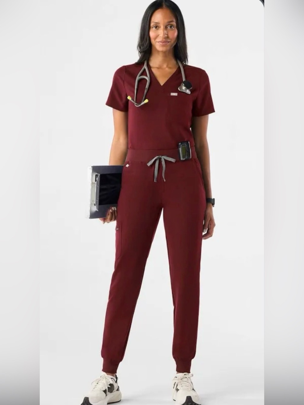 Figs Burgundy Scrub Set: Catarina Top and Zamora Joggers XS